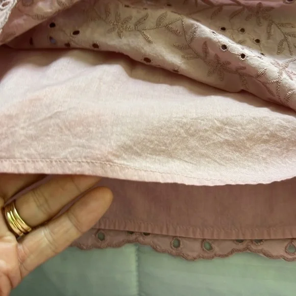 146. Loft, Mauve colored eyelet sleeveless shirt, fully lined, reversible?? XL - Picture 7 of 9